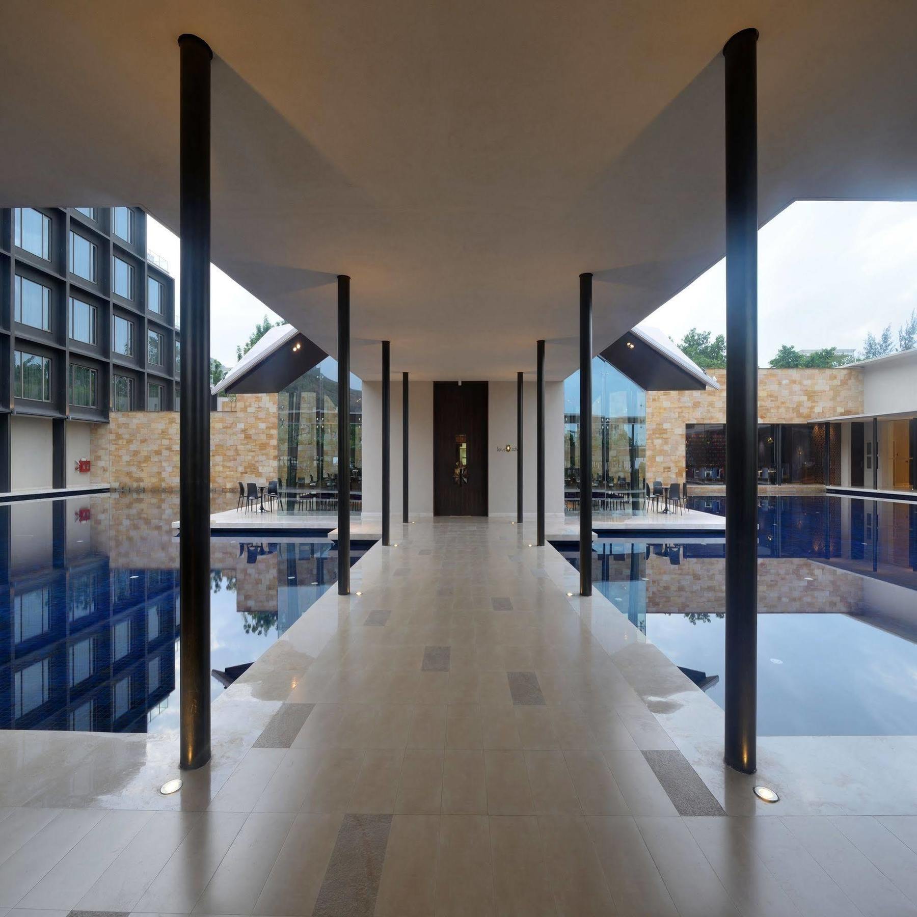 Marasa Sarovar Premiere Τιρουπάτι Εξωτερικό φωτογραφία Interior of the new building