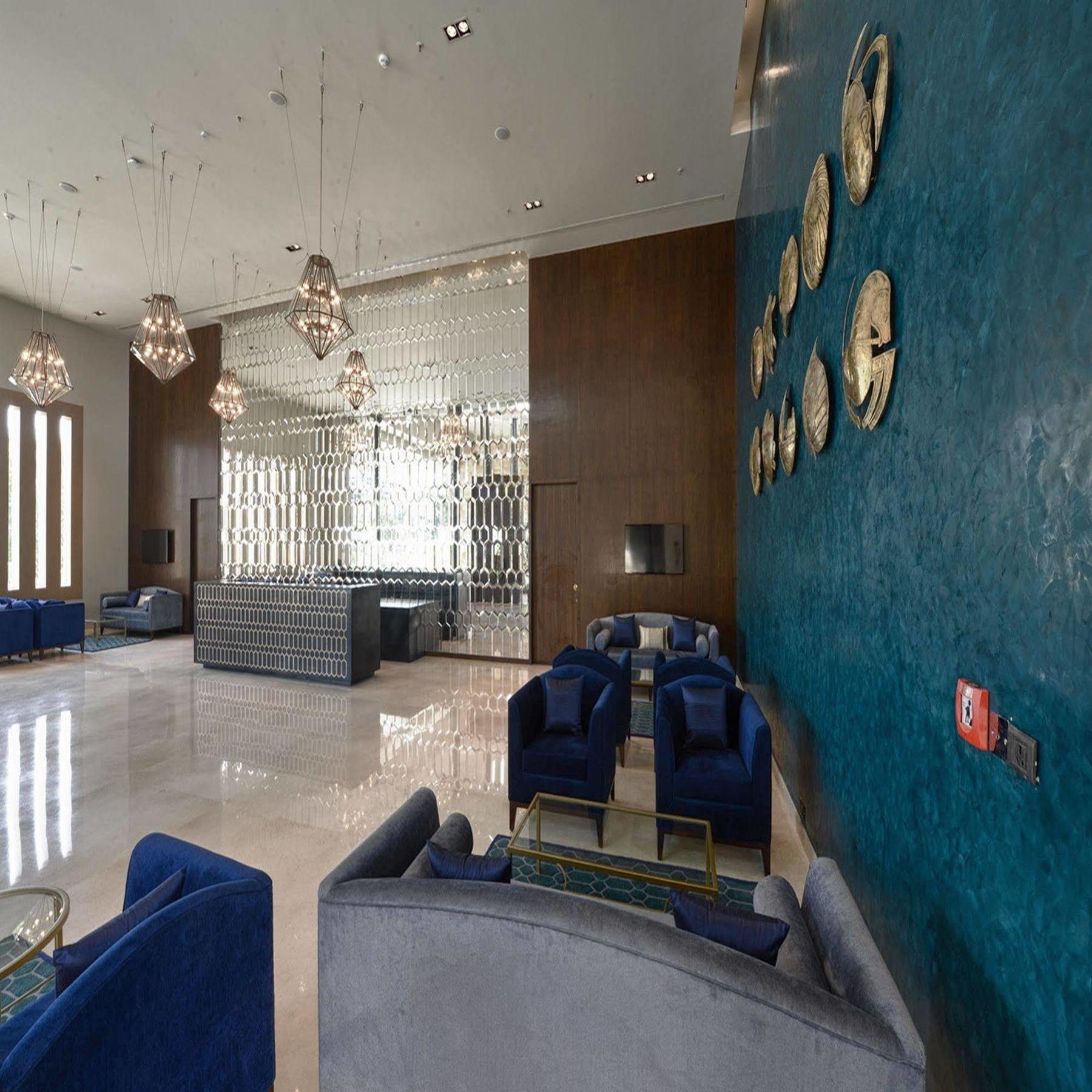 Marasa Sarovar Premiere Τιρουπάτι Εξωτερικό φωτογραφία The lobby of the hotel